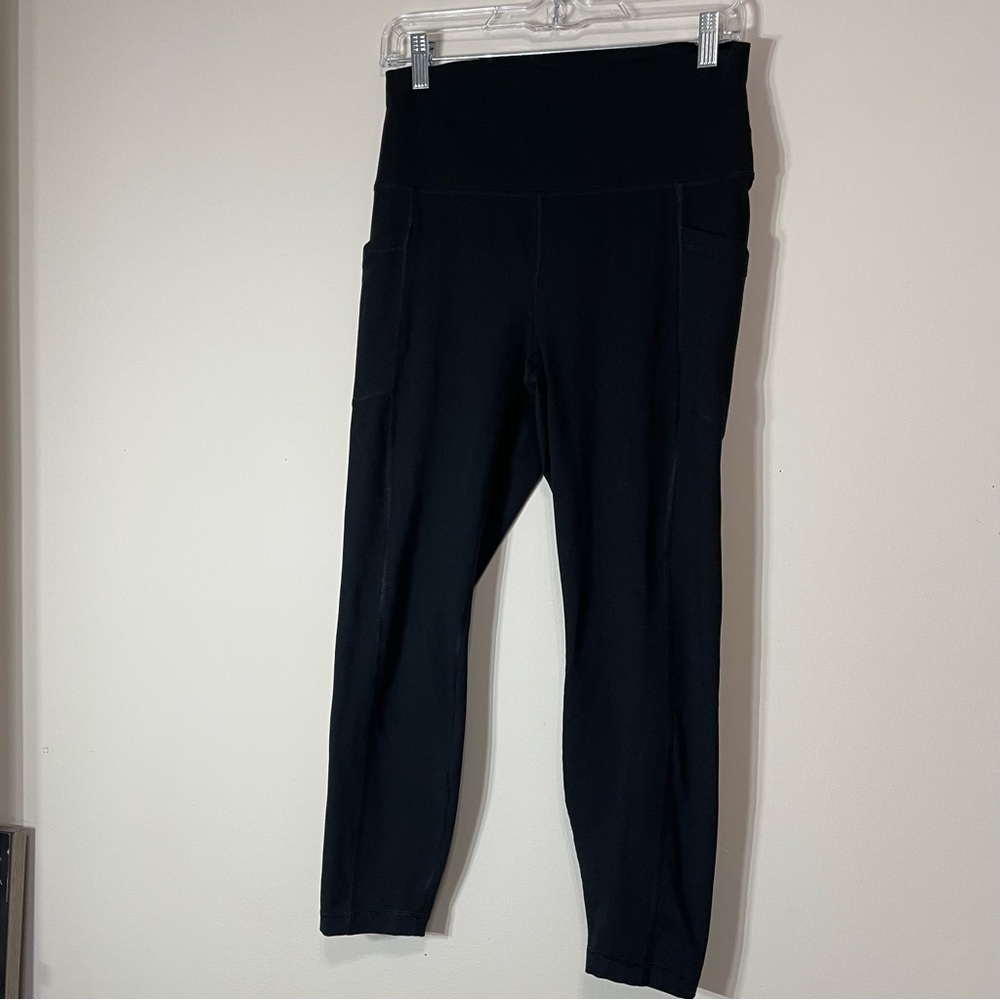 Yogalicious‎ Lux Black Leggings ~ Size XL
Athletic or Workout Wear